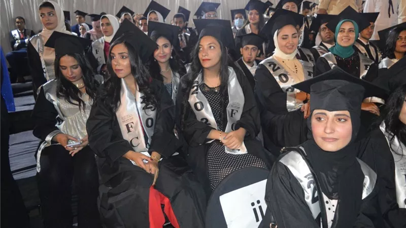 رئيس جامعة الإسكندرية يشهد حفل تخرج الدفعة الماسية لكلية التجارة