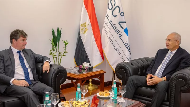 اقتصادية قناة السويس تستقبل السفير البلجيكي لبحث الفرص الاستثمارية