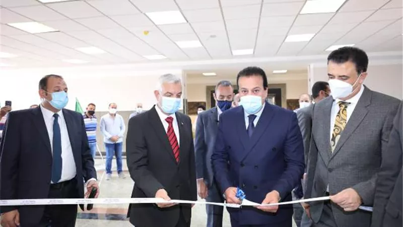 وزير التعليم العالي يفتتح كليتي طب الأسنان والذكاء الاصطناعي ومركز القياس والتقويم بجامعة المنوفية