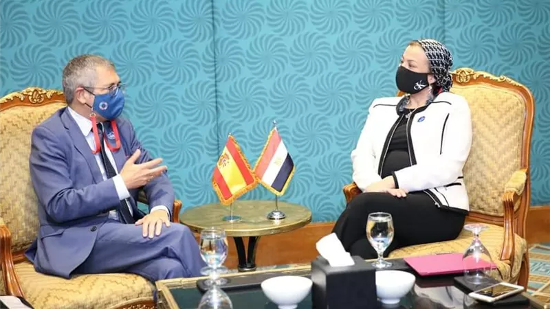 وزيرة البيئة تلتقى نظيرها الاسبانى لتبادل الآراء حول الأوضاع العالمية