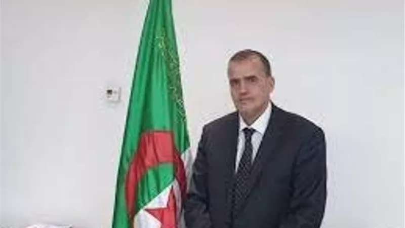 وزير التجارة الجزائري وسفير مصر يؤكدان تعزيز حجم التجارة الثنائية