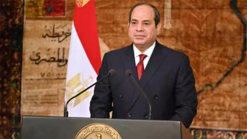 الرئيس السيسي يُصدر قرارًا بترقية قائد قوات الدفاع الجوي إلى رتبة الفريق