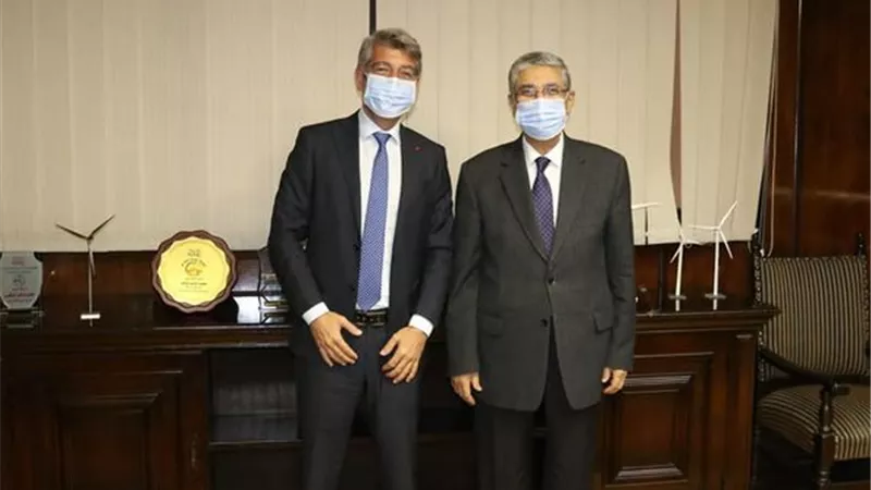وزير الكهرباء يلتقى مع وزير الطاقة والمياه اللبنانى لبحث سبل التعاون