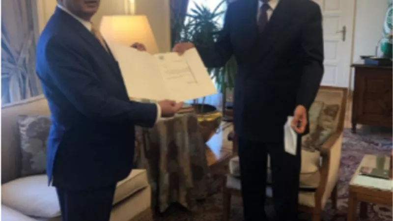 امين عام الجامعة العربية يتلقي اوراق اعتماد سفبر باكستان بالقاهرة مندوباً دائماً لباكستان