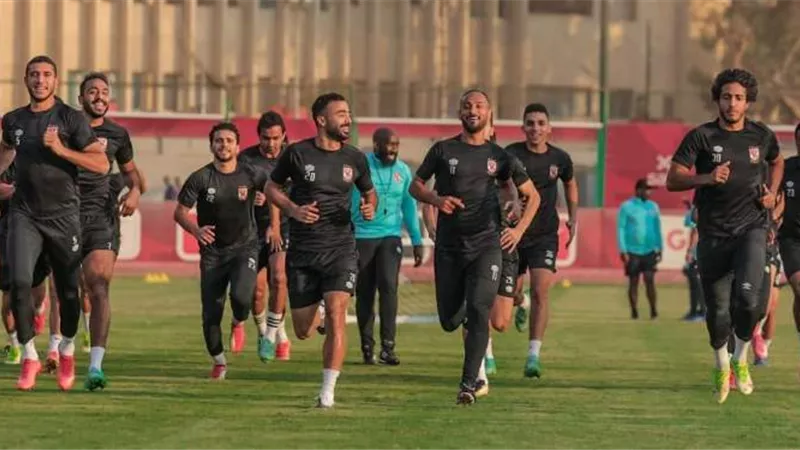 محاضرة نظرية وتدريبات بدنية وتقسيمة قوية.. تفاصيل مران الأهلى اليوم
