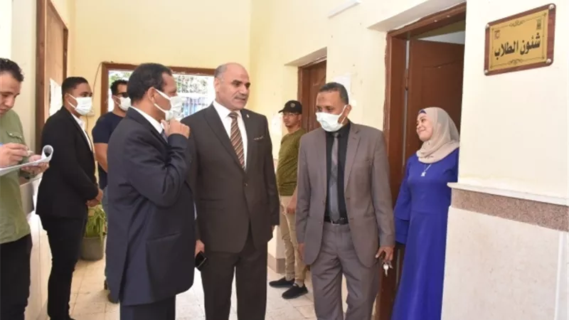 رئيس جامعة الأقصر: كلية الطب على أتم الاستعداد لاستقبال الطلاب