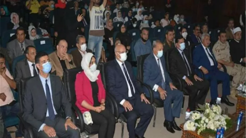 محافظ القليوبية ورئيس جامعة بنها يشهدان الاحتفال بالذكرى الـ٤٨ لانتصارات اكتوبر