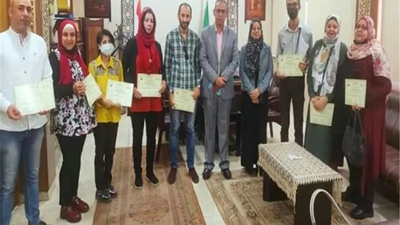 وكيل وزارة التعليم بالقليوبية يكرم توجيه عام التربية الموسيقية