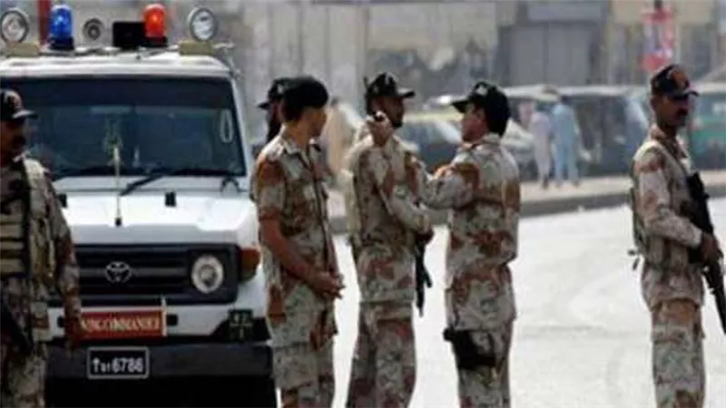 مسلحون مجهولون يفجّرون سكة حديدية بجنوب باكستان