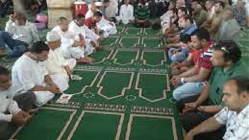 ما حكم حلقة الذكر وبعض المدائح النبوية ؟ .. دار الإفتاء تجيب