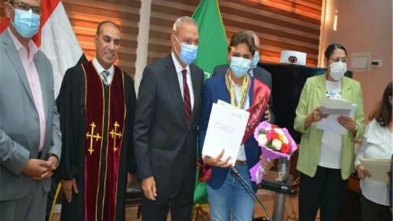 محافظ القليوبية ووكيلا وزارتى التعليم والرياضة يكرمون المتفوقين دراسياً ورياضياً