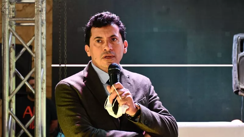 وزير الرياضة يكرم المتفوقين من أعضاء مركز التنمية الشبابية بالجزيرة