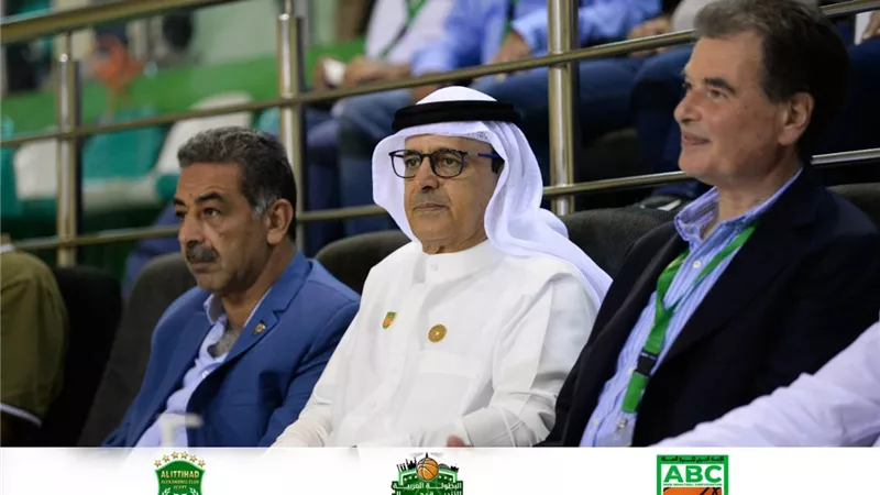 رئيس الاتحاد العربى للسلة يتابع مبارة الاهلي و بيروت