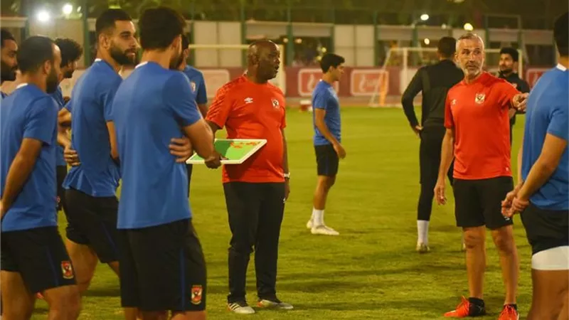 الأهلى يكتفى بمران وحيد فى نيامى قبل مواجهة بطل النيجر
