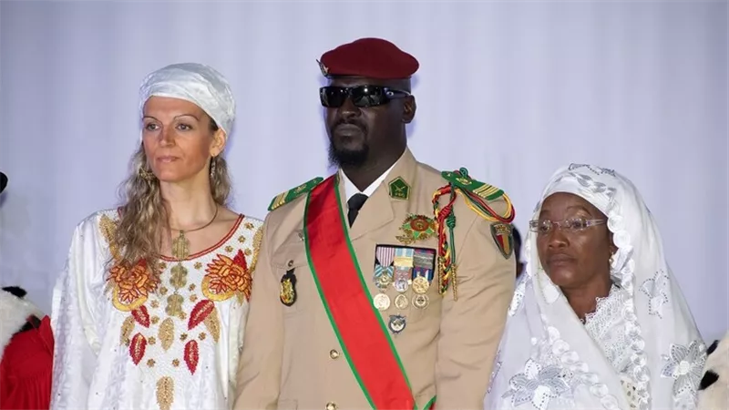 المجلس العسكري الحاكم في غينيا يعين محمد بيافوجي رئيسا للوزراء