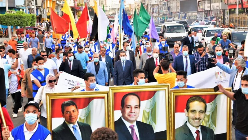 محافظ الغربية يتقدم المسيرة الشبابية بمناسبة العيد القومي ونصر أكتوبر.. صور