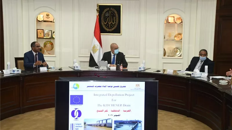 وزير الإسكان يتابع استعدادات شركات المياه والصرف وأجهزة المدن الجديدة لمواجهة مخاطر موسم الأمطار.. صور