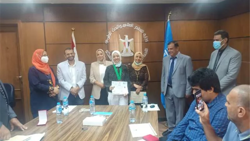 اللجنة الوطنية لليونسكو تكرم الطلاب الفائزين في الأولمبياد العربى الثانى للرياضيات