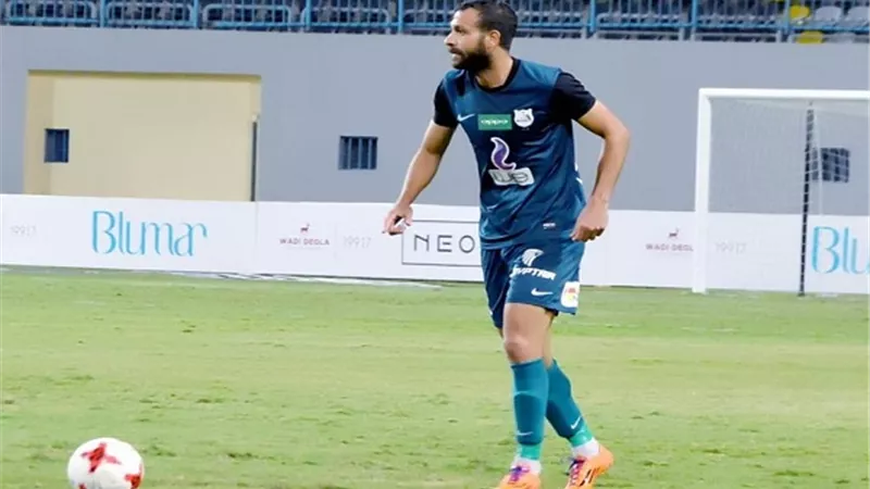 سيراميكا يعلن التعاقد مع عمرو الحلوانى