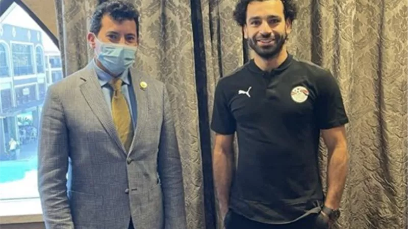 قبل مواجهة الفراعنة أمام ليبيا .. أشرف صبحى يؤكد ثقته فى صلاح وزملاؤه