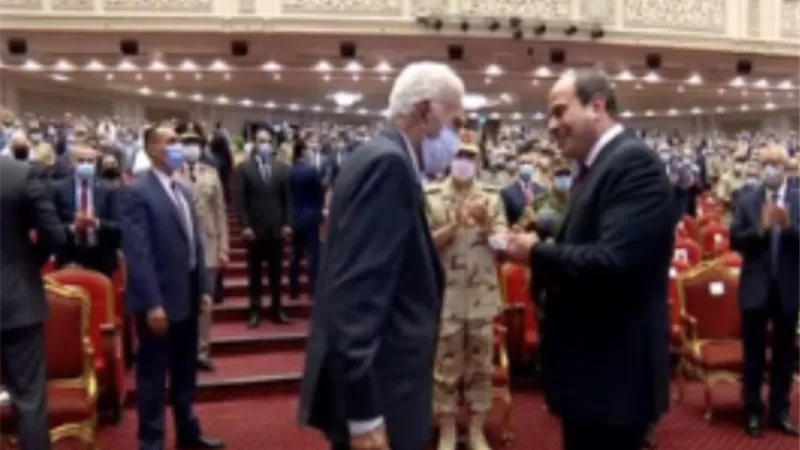 الرئيس السيسي يرحب بالفريق 