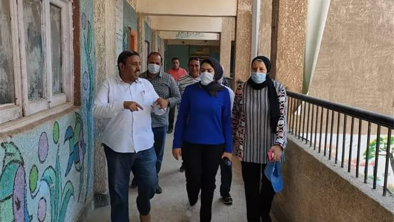 نائب محافظ القليوبية تتابع جاهزية مدارس القناطر الخيرية للعام الدراسي الجديد