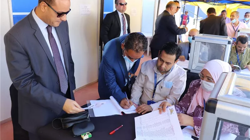 وزير الرياضة يتابع غرفة العمليات لانتخابات الهيئات الرياضية