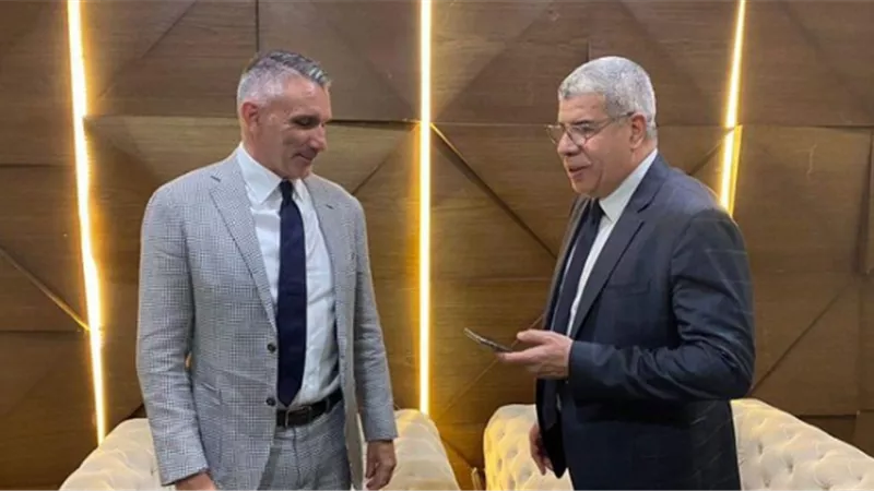 كارتيرون يوضح كيفية خروج الزمالك من أزمة وقف القيد