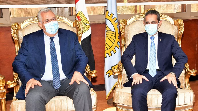 محافظ الغربية يستقبل وزير الزراعة بديوان عام المحافظة