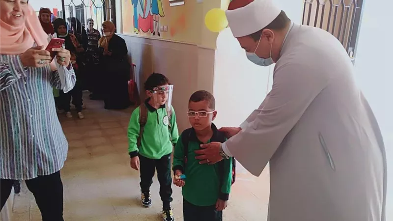 استقبال أطفال الروضات بمعاهد السويس الأزهرية