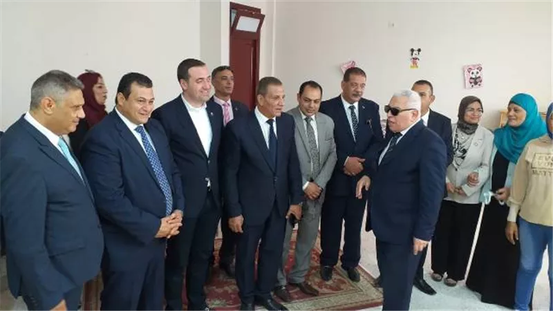 مديرتعليم الإسكندرية يتفقد عددا من المدارس لمتابعة انتظام الدراسة