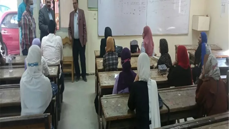 نائب رئيس جامعة بنها يتفقد كليتي الزراعة والتربية النوعية