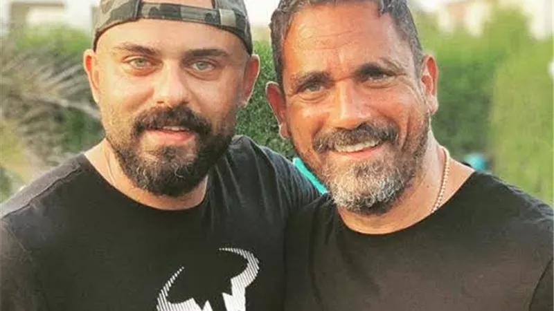 احمد صلاح يحتفل بعيد ميلاد امير كرارة 