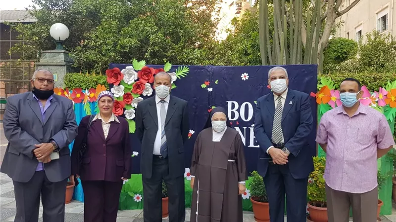 الجمهورية اون لاين ترصد زيارات مديرى المديريات التعليمية بالقاهرة فى اول يوم دراسى
