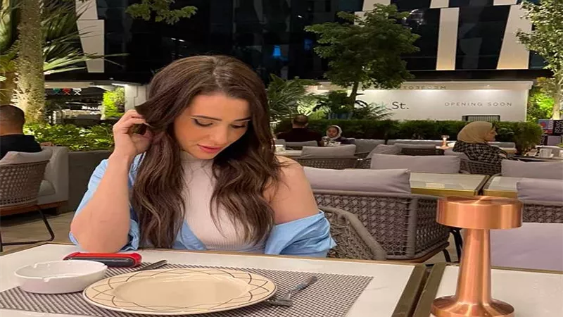 ندى عادل تلفت الأنظار بإطلالة رقيقة عبر السوشيال ميديا