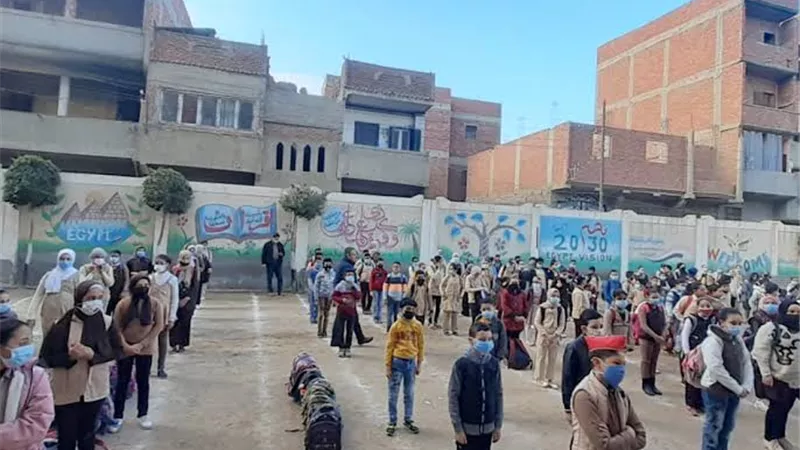 انتظام الدراسه مع اول أيام العام الدراسى وتطبيق الإجراءات احترازية قبل دخول التلاميذ