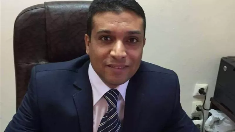 أسامة عطا وكيلاً لكلية الحاسبات والذكاء الاصطناعي بالغردقة