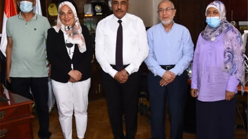 شعيب يعتمد نتيجة القبول بمدارس التمريض فى مطروح.. بالصور