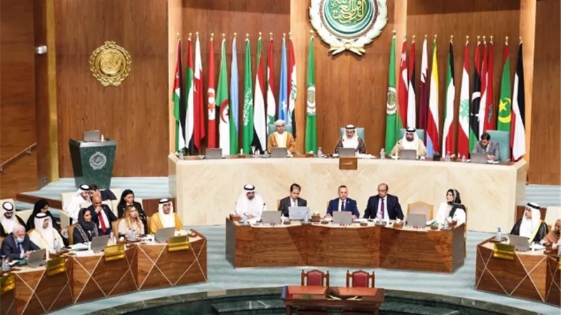 البرلمان العربي يدين استهداف موكب محافظ عدن ووزير الزراعة