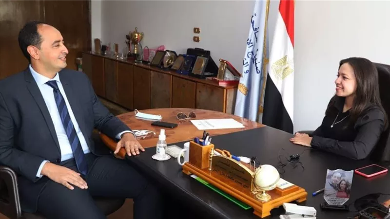 فتاة تتقلد منصب مدير صندوق مكافحة وعلاج الادمان لمدة يوم واحد