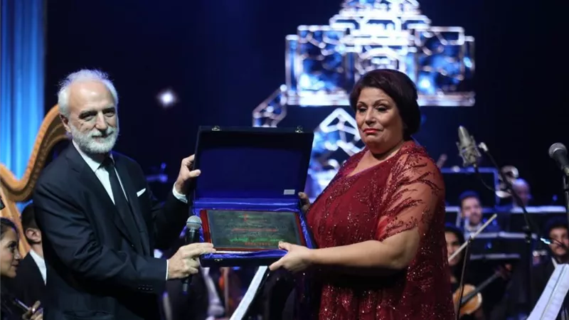 المركز الثقافي الايطالي يكرم مغنية الاوبرا المصرية العالمية ايمان مصطفي