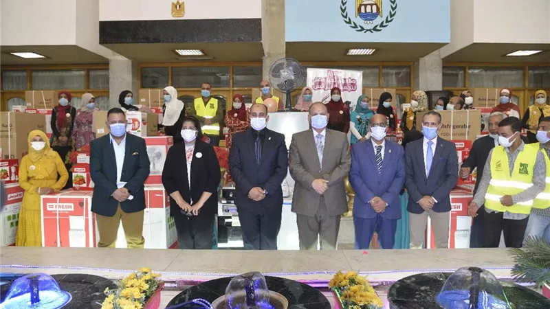 محافظ أسيوط يسلم 20 جهاز عروسة لفتيات يتميات مقبلات على الزواج ضمن مبادرة 