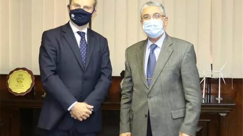 وزير الكهرباء يستقبل السفير البريطانى الجديد لبحث سبل دعم التعاون