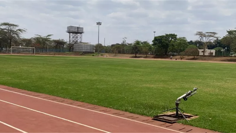 وصول لاعبى الزمالك لملعب كاساراني لخوض التدريب الأول في كينيا