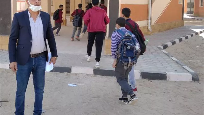 1500طالب بدار الارقم بالجيزة وتشغيل طاقة المدرسة بالكامل.. بالصور