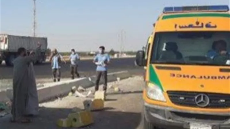 إصابة ٦ أشخاص في تصادم ملاكي واتوبيس بعيون موسي