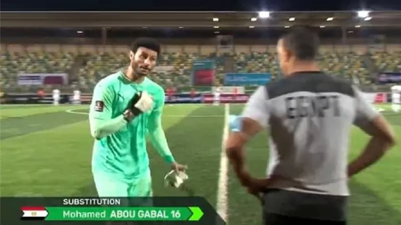 أحمد موسى يهاجم الحضرى بسبب الشناوى