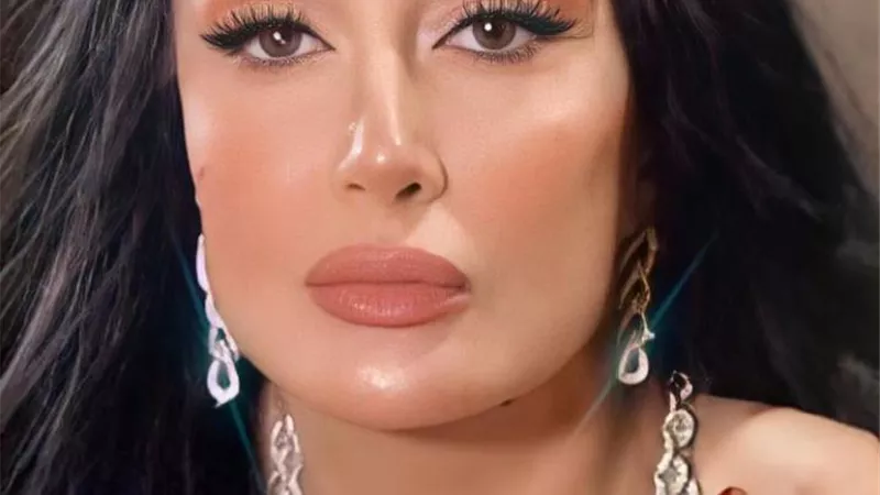 شاهد .. غادة عبدالرازق تشارك جمهورها إطلالة جديدة