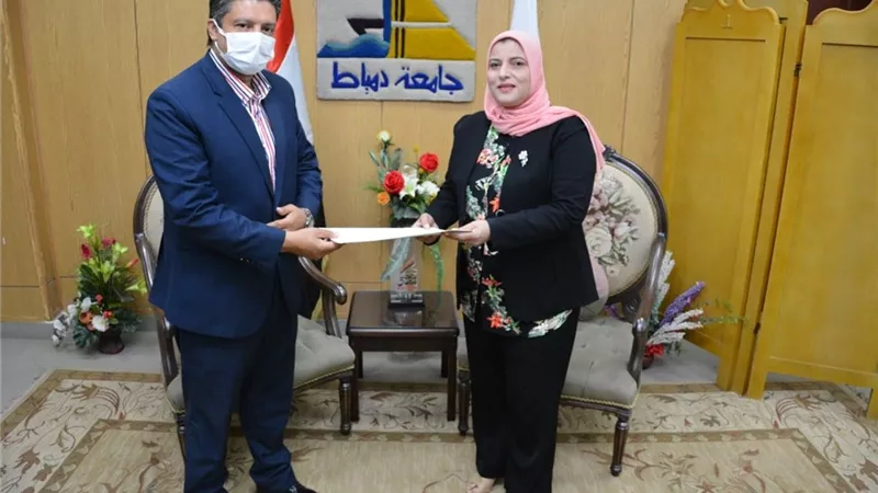 رئيس جامعة دمياط يصدر قرارا بتعيين وكيلا لكلية التمريض