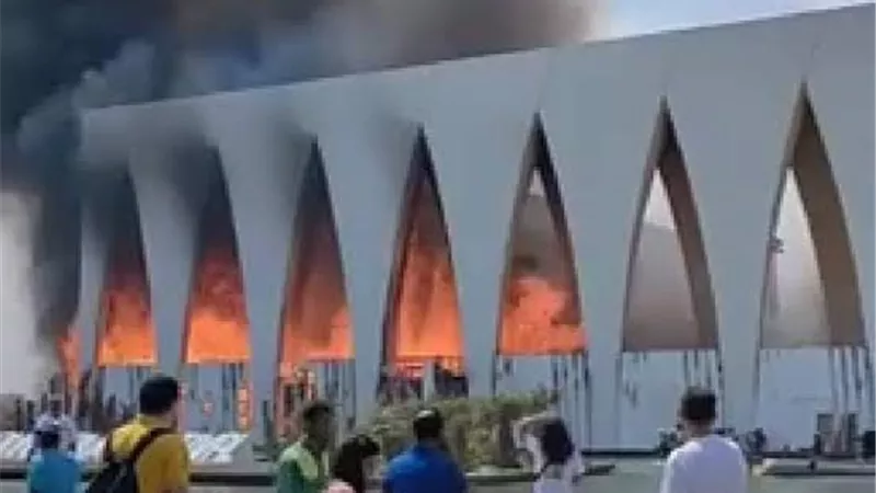 مهرجان الجونة يكشف الأجزاء المتضررة من الحريق.. فيديو